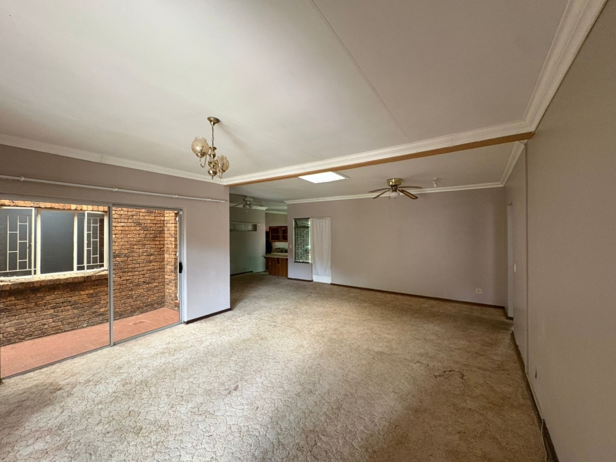 To Let 3 Bedroom Property for Rent in Safari Gardens North West